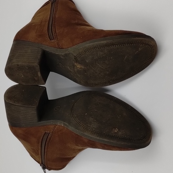 Unbranded women's size 7 dark brown suede feel booties - Picture 5 of 7